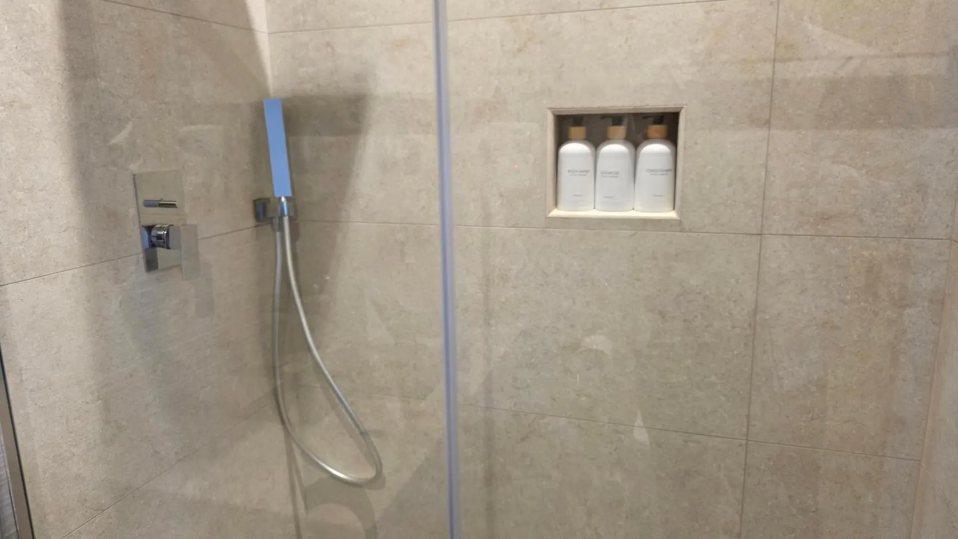 Guest house Luma Rooms Rome Italy