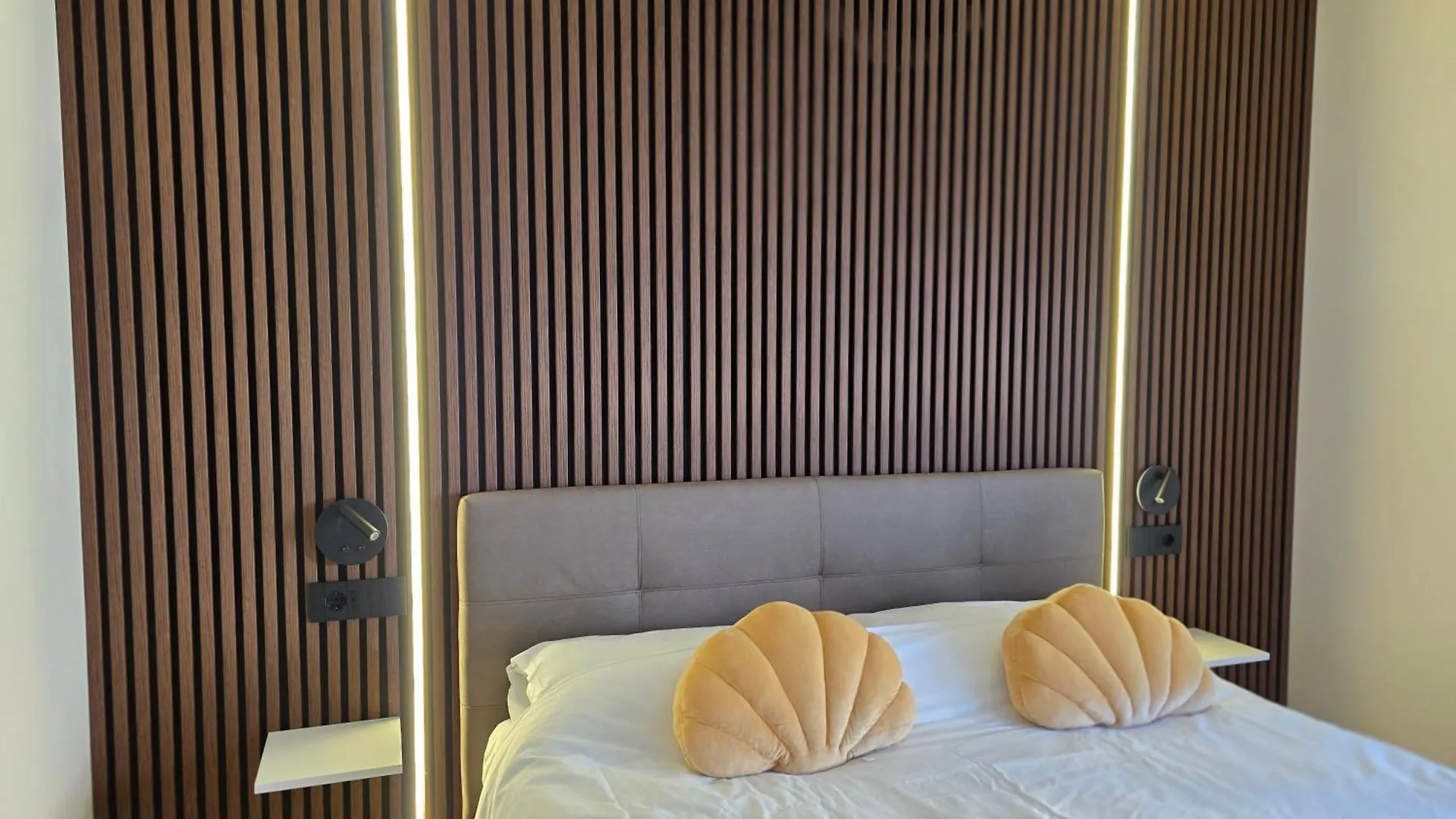 Luma Rooms Rome 0*,  Italy