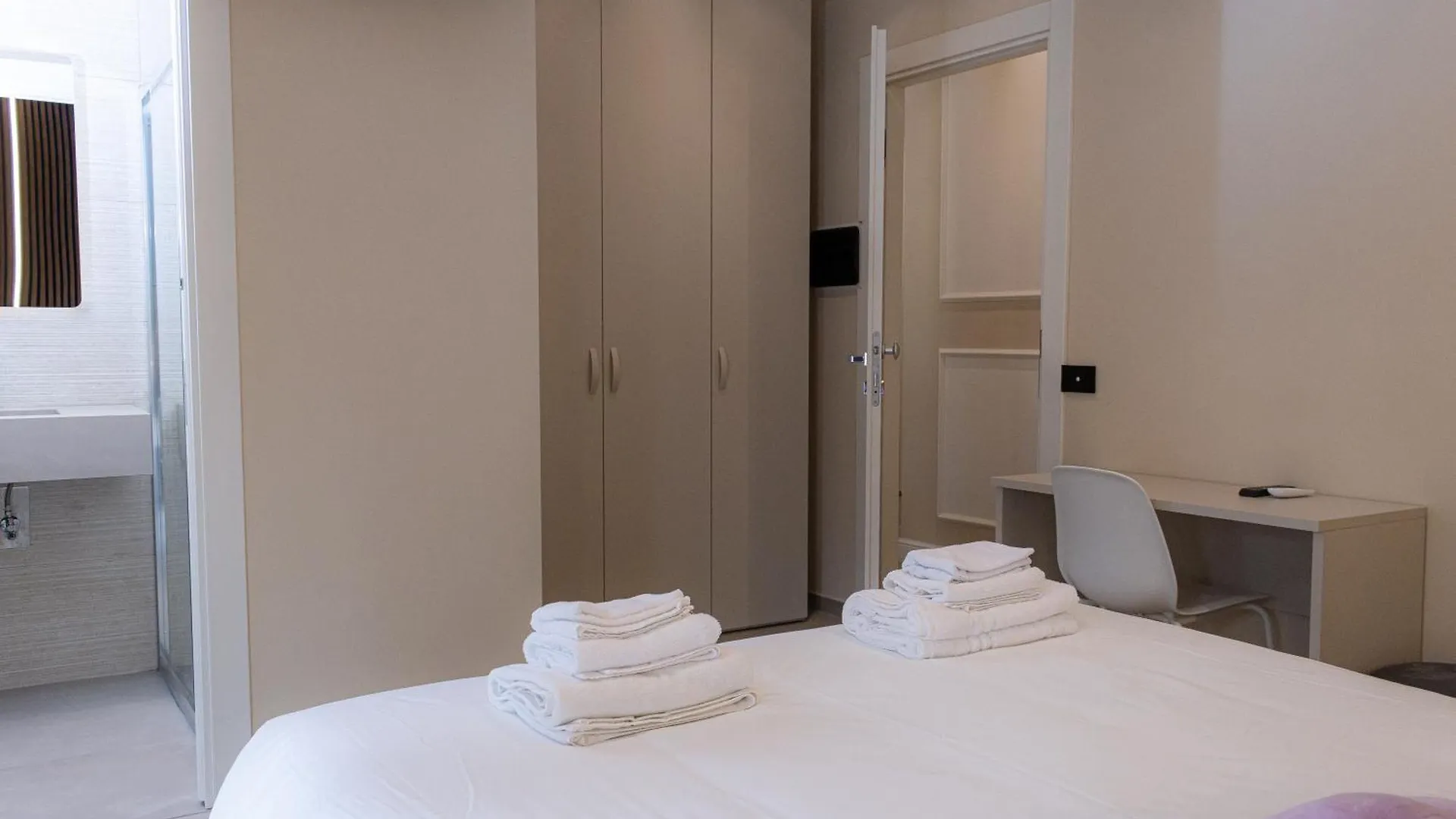 Luma Rooms Rome 0*,