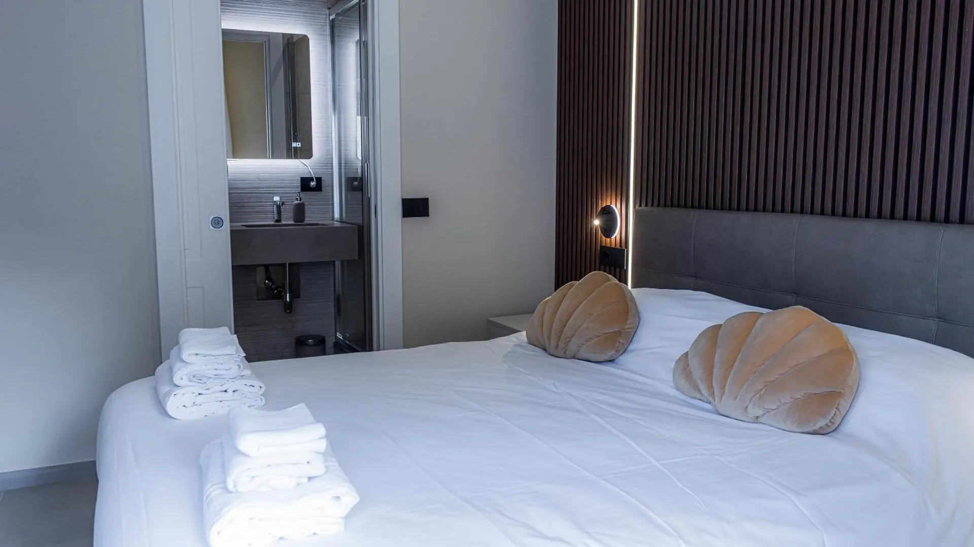 Luma Rooms Rome 0*,  Italy