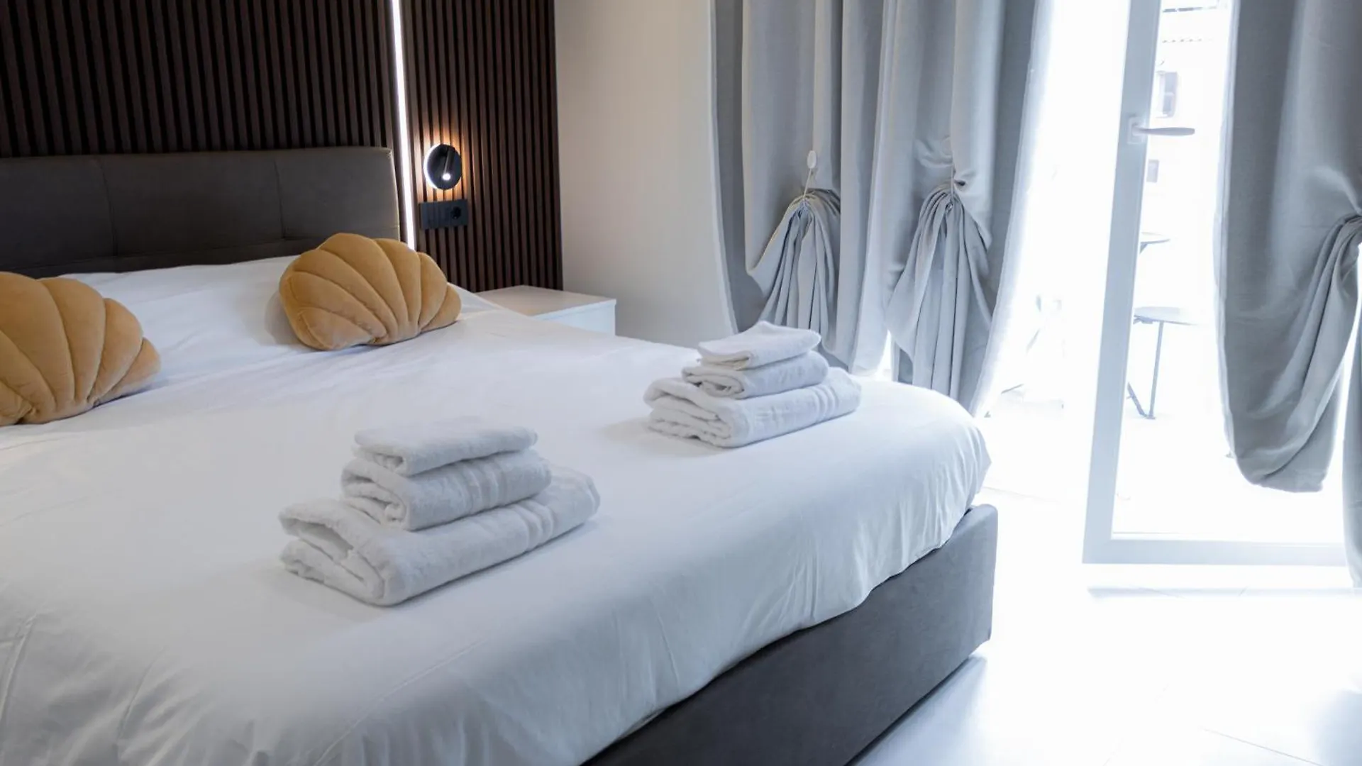 Guest house Luma Rooms Rome Italy